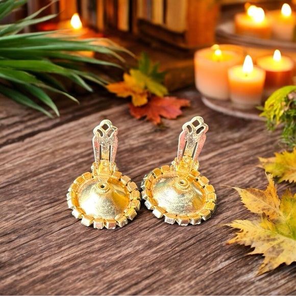 VINTAGE Emerald Green Rhinestone Clip-On Earrings - Picture 4 of 8